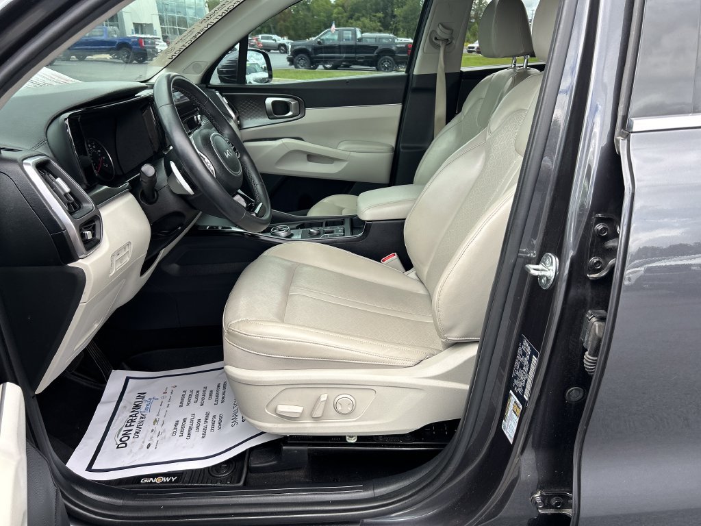 Used 2023 Kia Sorento EX AWD/4WD image 15
