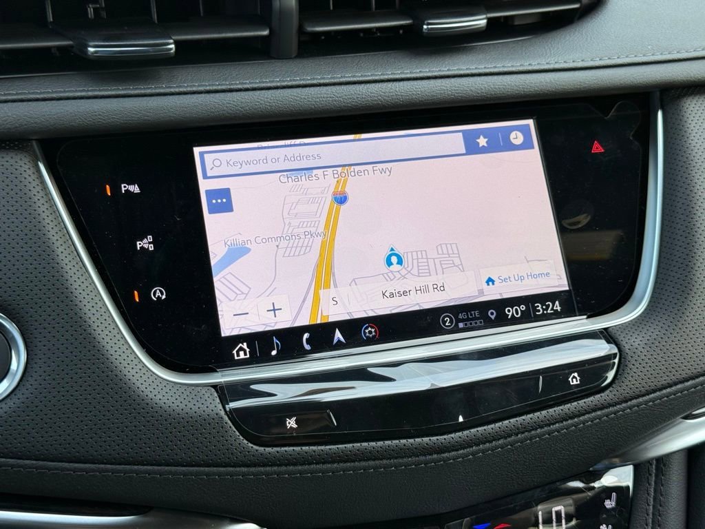 New 2026 Cadillac XT5 Premium Luxury w/ Driver Assist Package FWD image 4