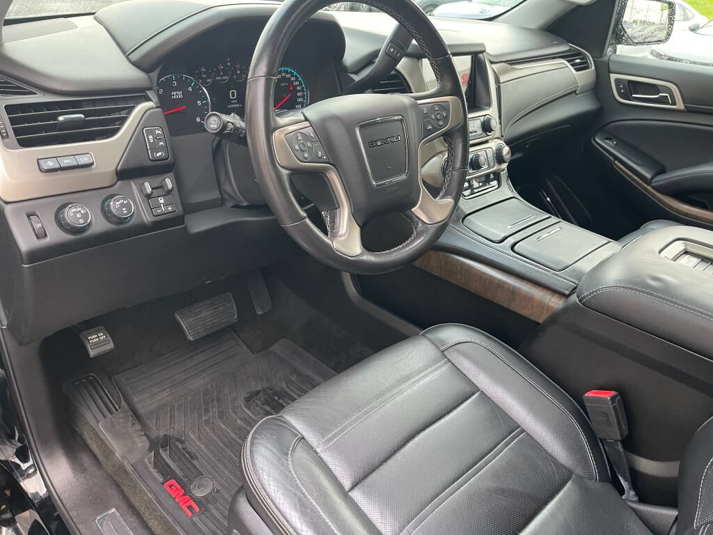 Used 2018 GMC Yukon Denali w/ Open Road Package AWD/4WD image 5