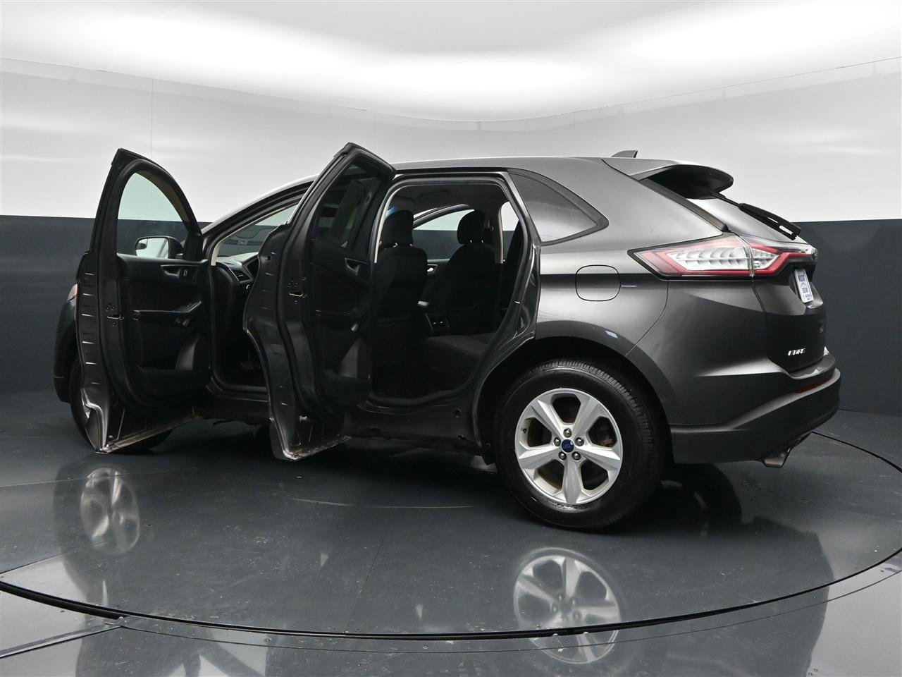Used 2016 Ford Edge SE AWD/4WD image 38