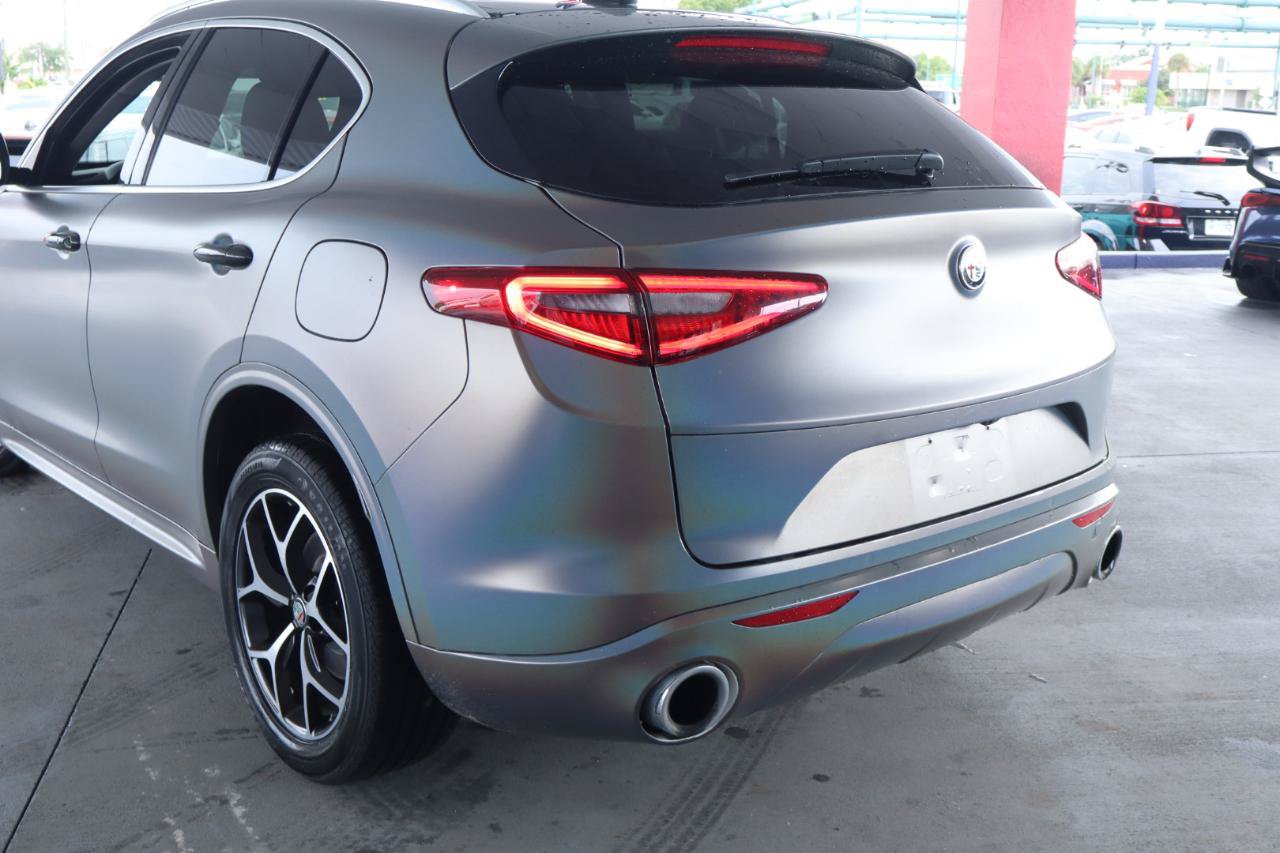 Used 2021 Alfa Romeo Stelvio Ti w/ Nero Edizione AWD/4WD image 9