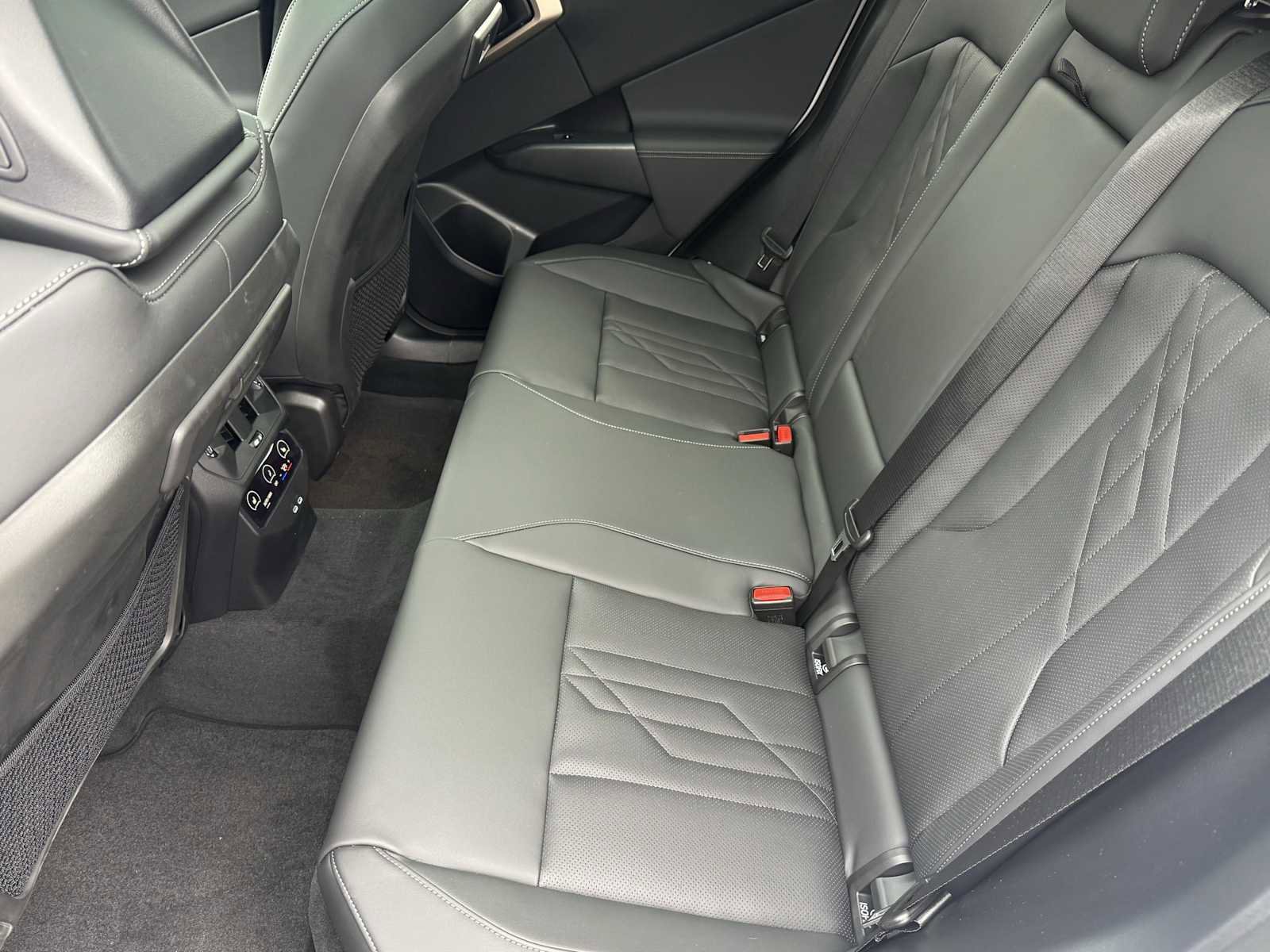 New 2025 BMW X3 xDrive30i w/ Premium Package image 27