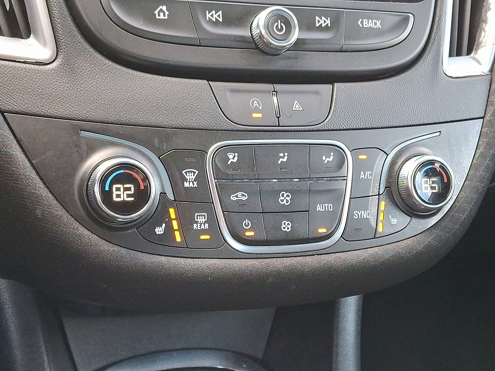 Used 2023 Chevrolet Malibu LT image 16