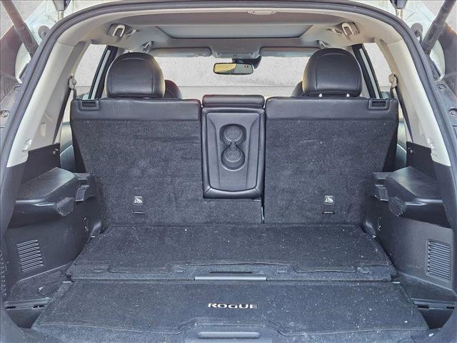 Used 2017 Nissan Rogue SL w/ SL Premium Package image 6