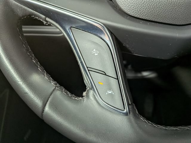 Used 2023 Cadillac XT5 Luxury w/ LPO, Floor Liner Package AWD/4WD image 8