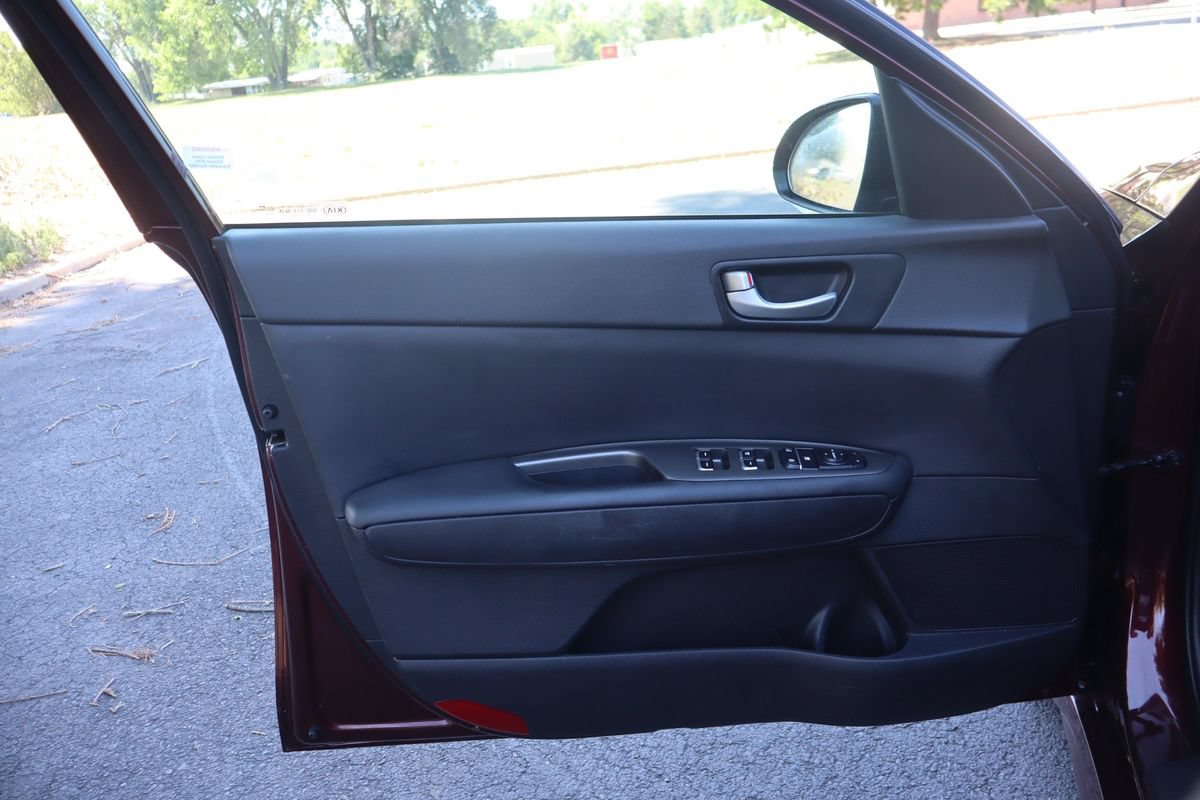 Used 2020 Kia Optima LX FWD image 21
