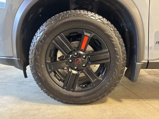 Used 2025 Nissan Rogue SV w/ Rock Creek Premium Package AWD/4WD image 10