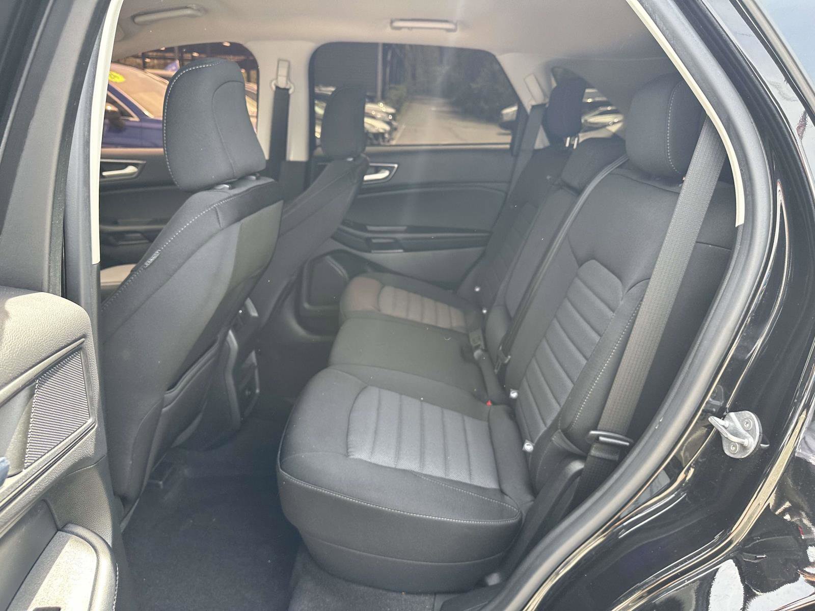 Used 2023 Ford Edge SE w/ Black Appearance Package AWD/4WD image 14
