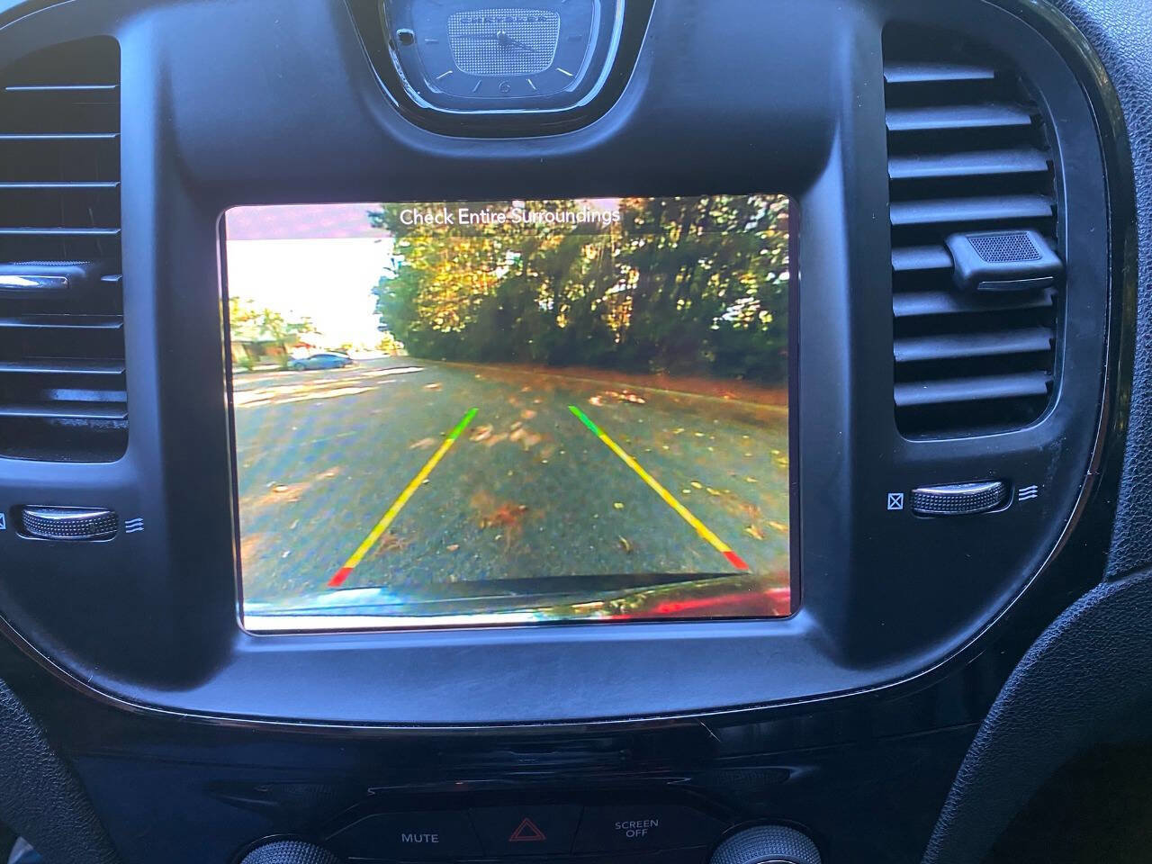 Used 2019 Chrysler 300 S image 29