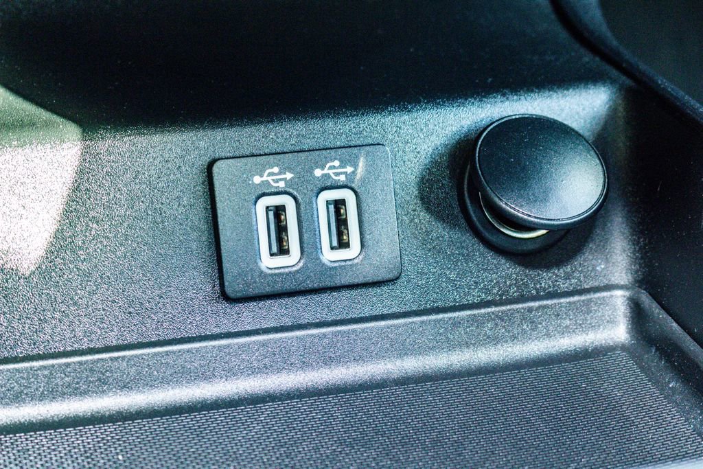 Used 2020 Ford Fusion SE image 16