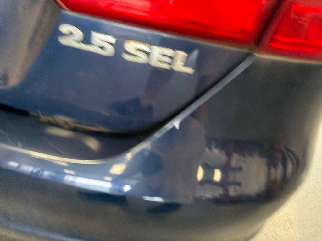 Used 2011 Volkswagen Jetta SEL FWD image 11