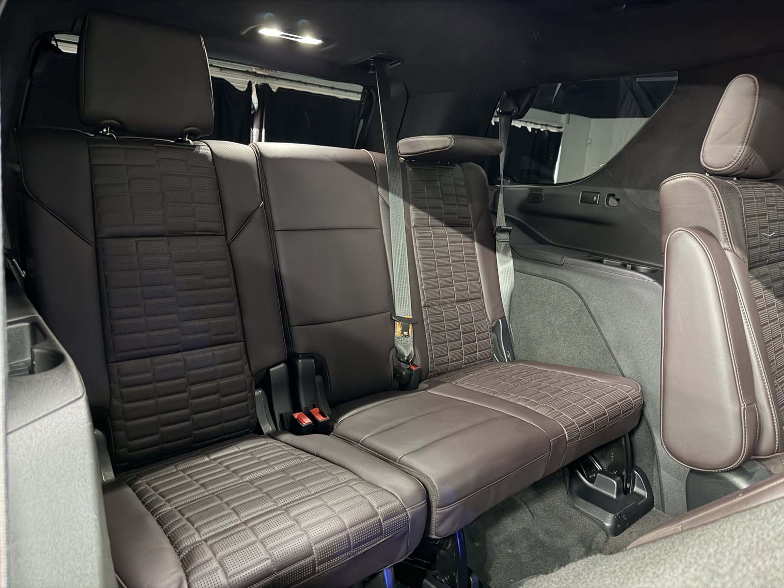 Used 2023 Cadillac Escalade Sport Platinum w/ LPO, ONYX Package image 26