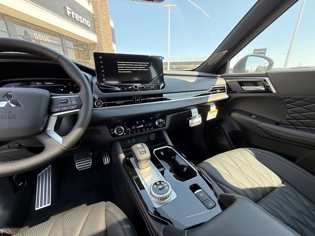 New 2026 Mitsubishi Outlander SEL Black Edition FWD image 25