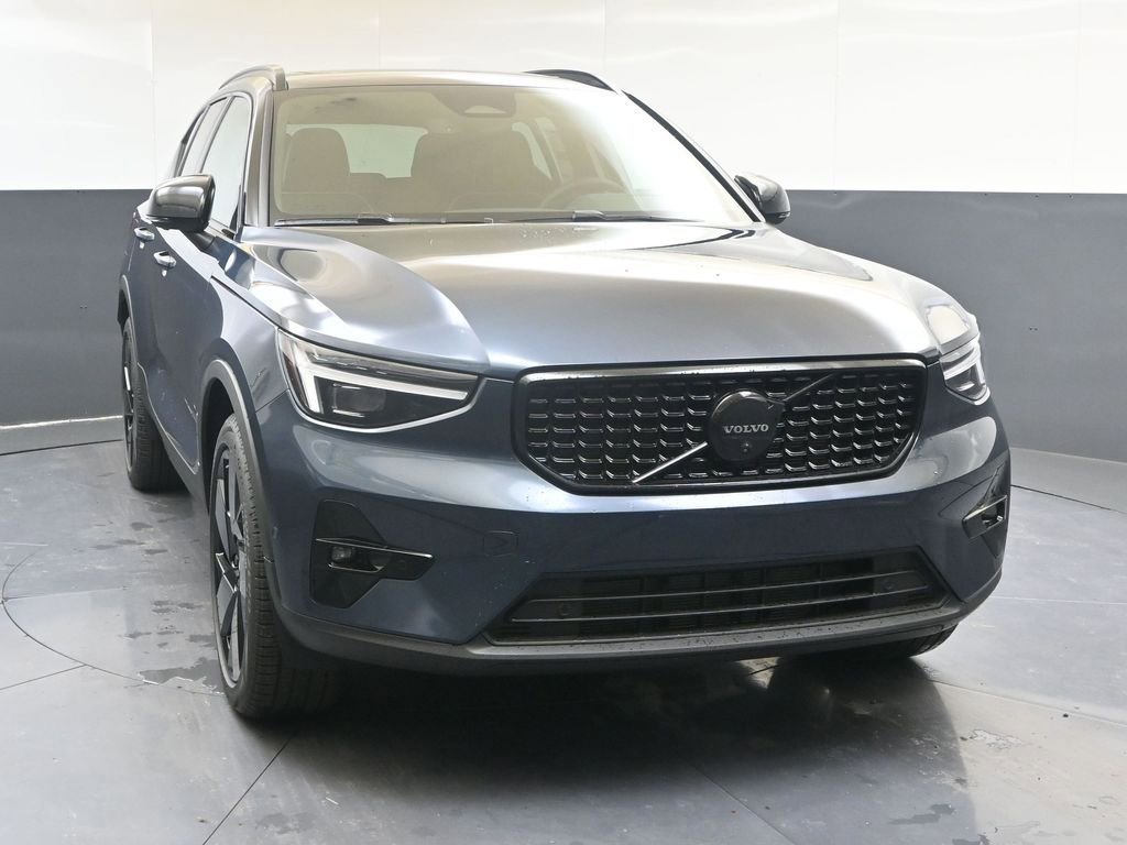 New 2026 Volvo XC40 B5 Ultra w/ Climate Package AWD/4WD image 8