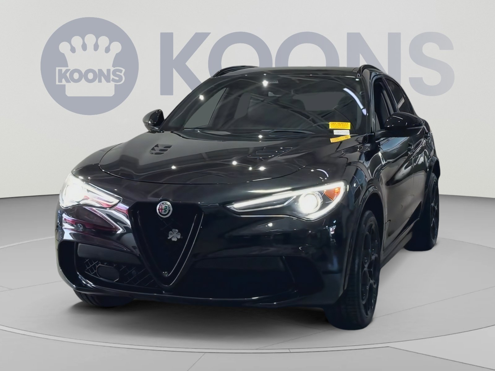 Used 2022 Alfa Romeo Stelvio Quadrifoglio w/ Active Assist Plus Package AWD/4WD image 5