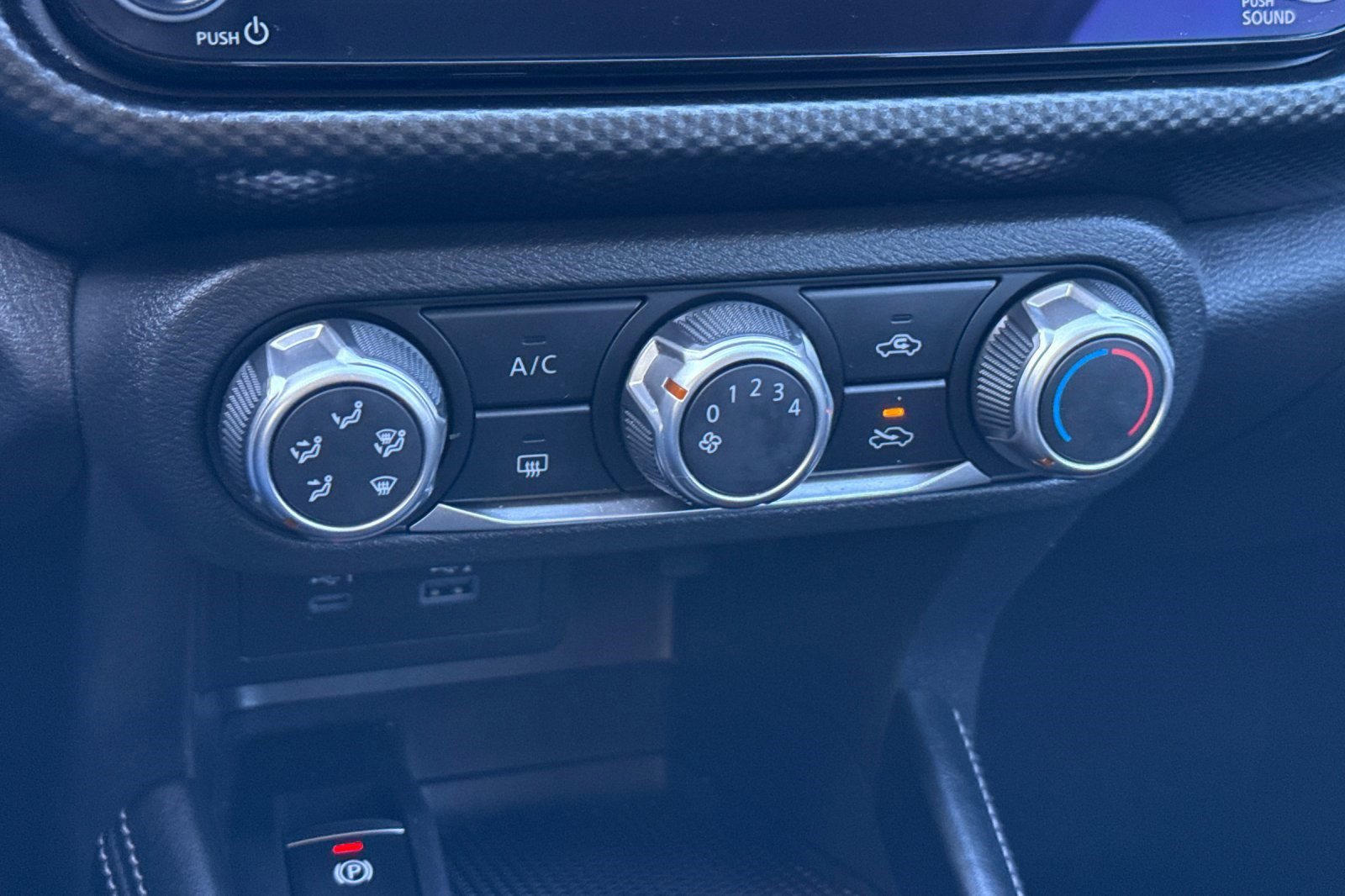 Used 2023 Nissan Kicks SV FWD image 16