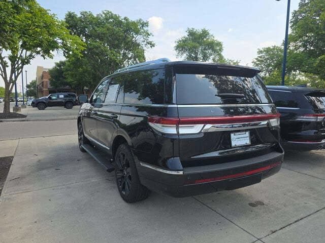 Used 2024 Lincoln Navigator Reserve AWD/4WD image 17