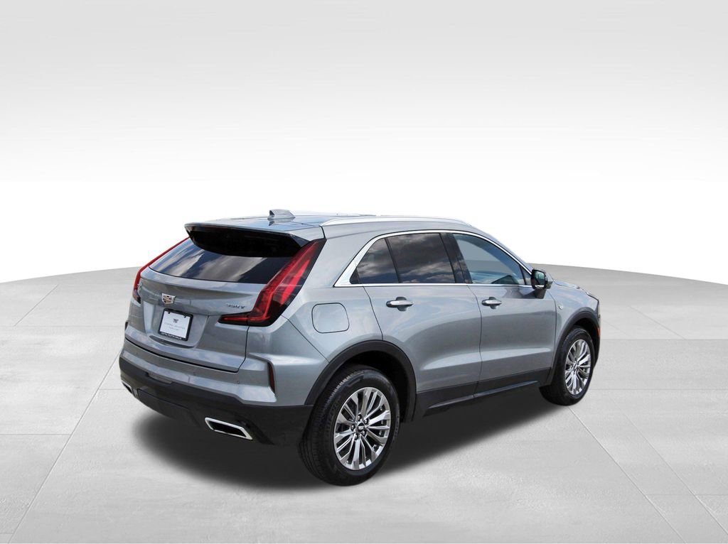 Used 2024 Cadillac XT4 Premium Luxury FWD image 4
