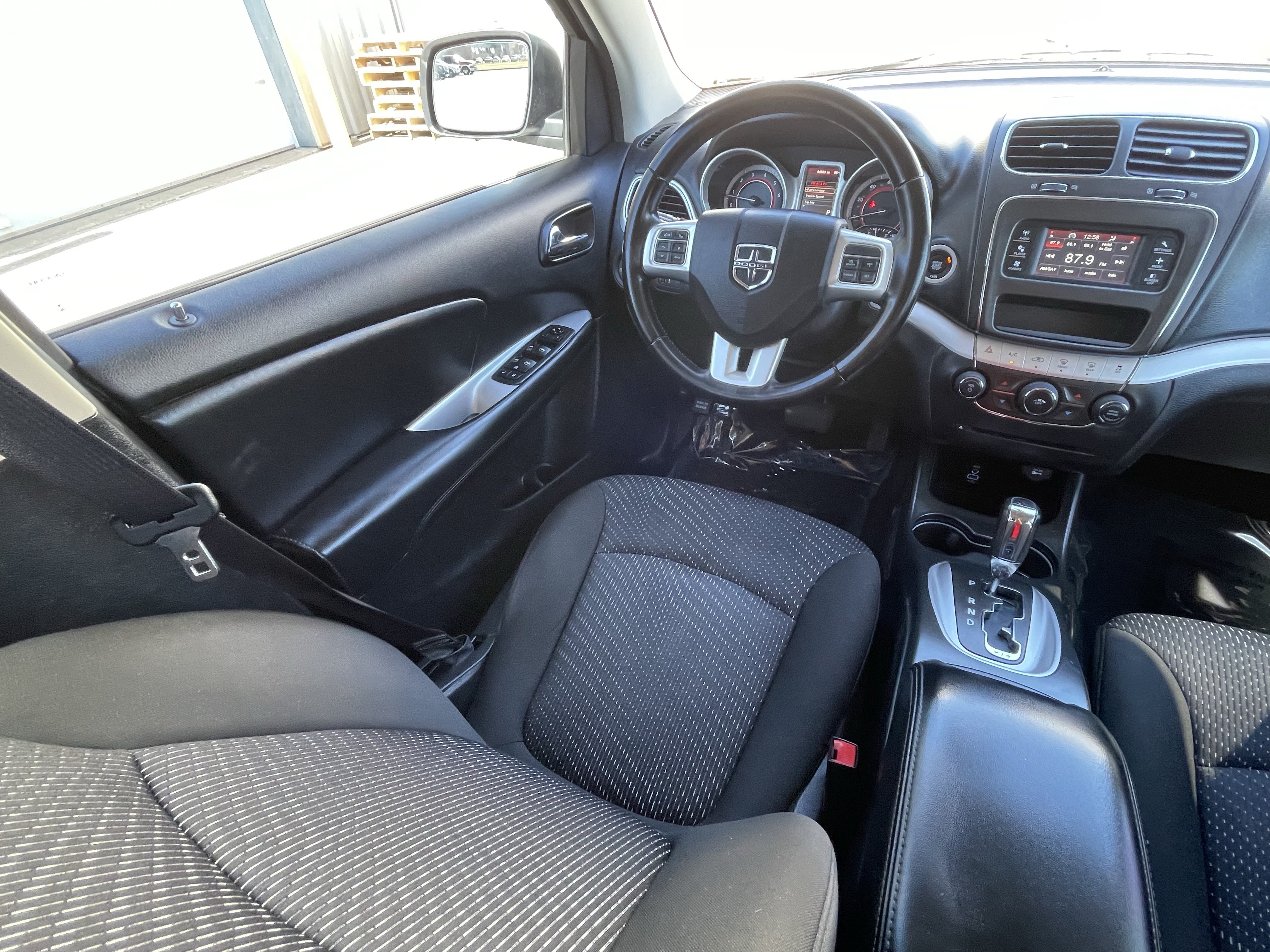 Used 2020 Dodge Journey SE w/ SE Popular Equipment Group FWD image 20