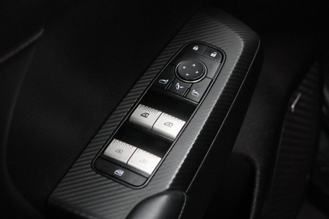 Used 2025 Mitsubishi Outlander SE FWD image 19