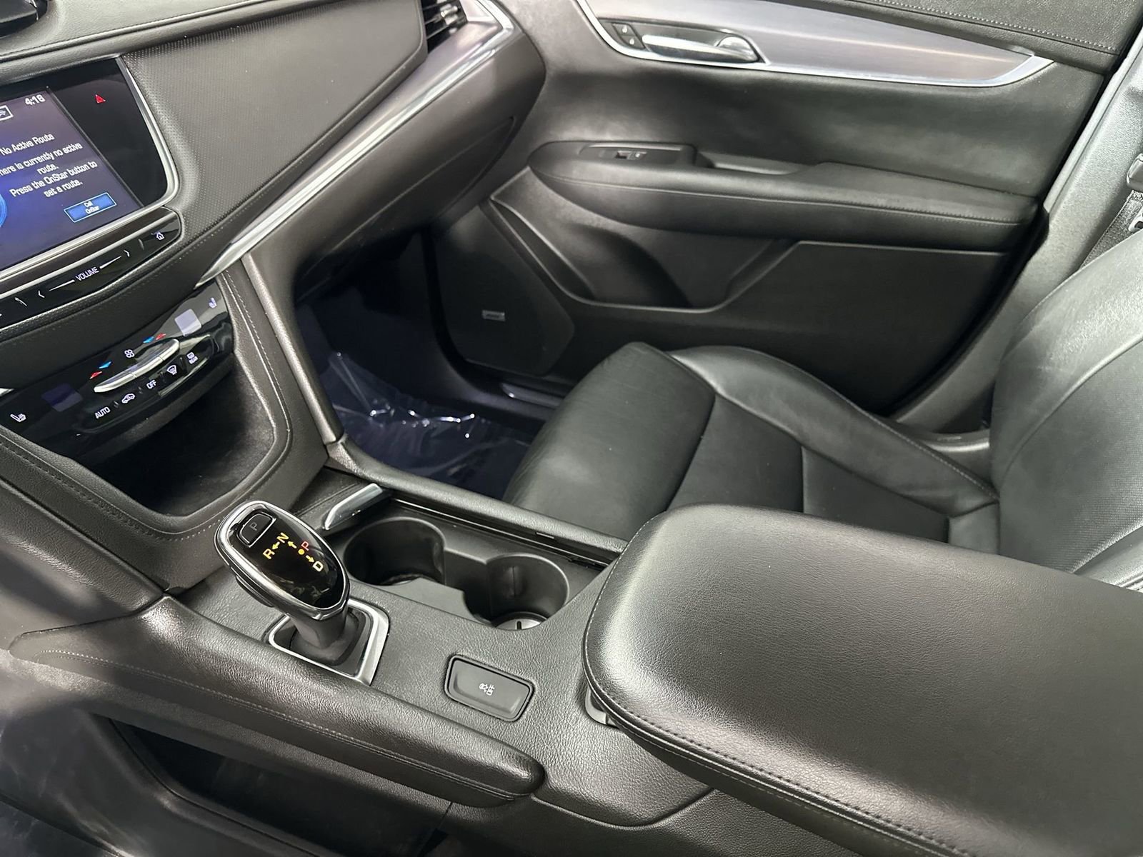 Used 2018 Cadillac XT5 Luxury w/ Driver Awareness Package image 21