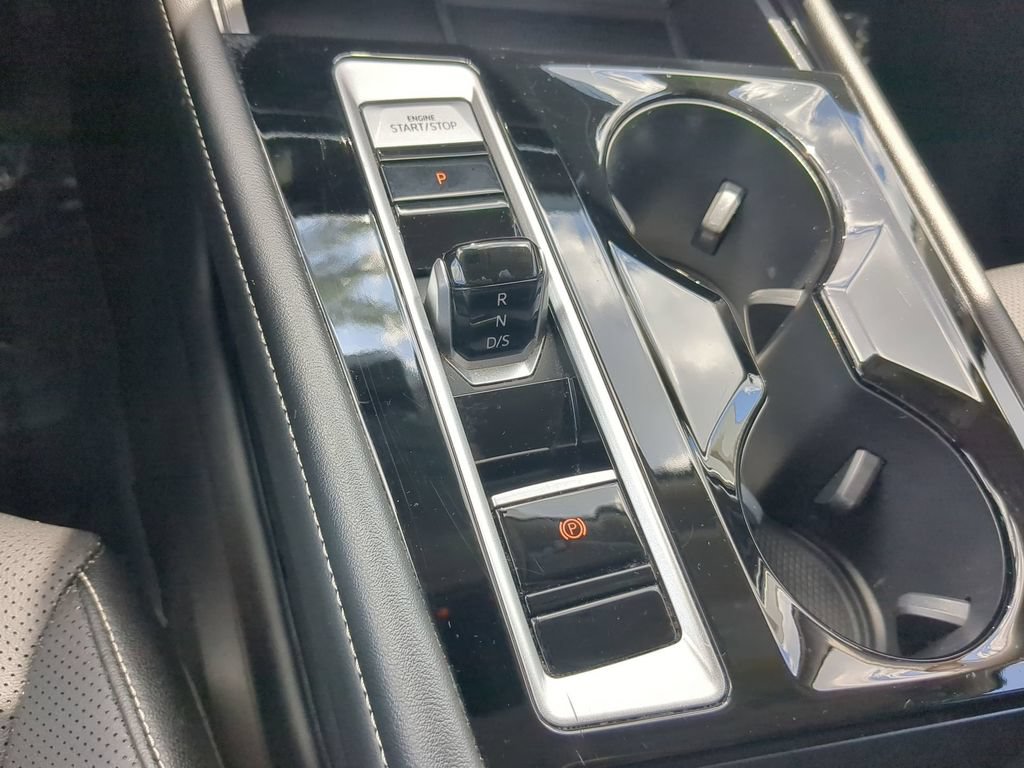 Used 2024 Volkswagen Atlas SE AWD/4WD image 26