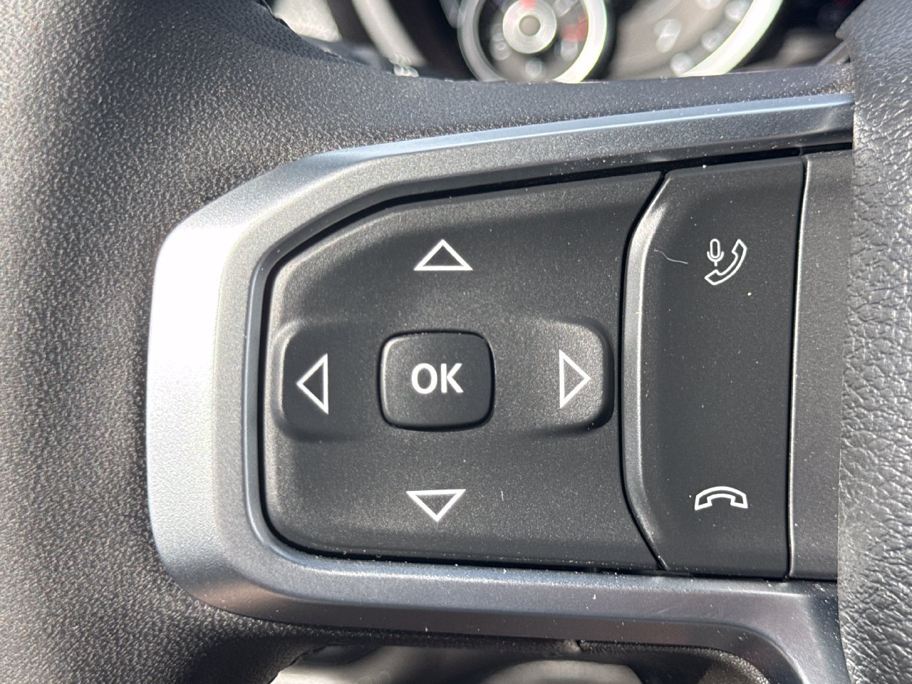 Used 2025 RAM 5500 4x4 Crew Cab image 29