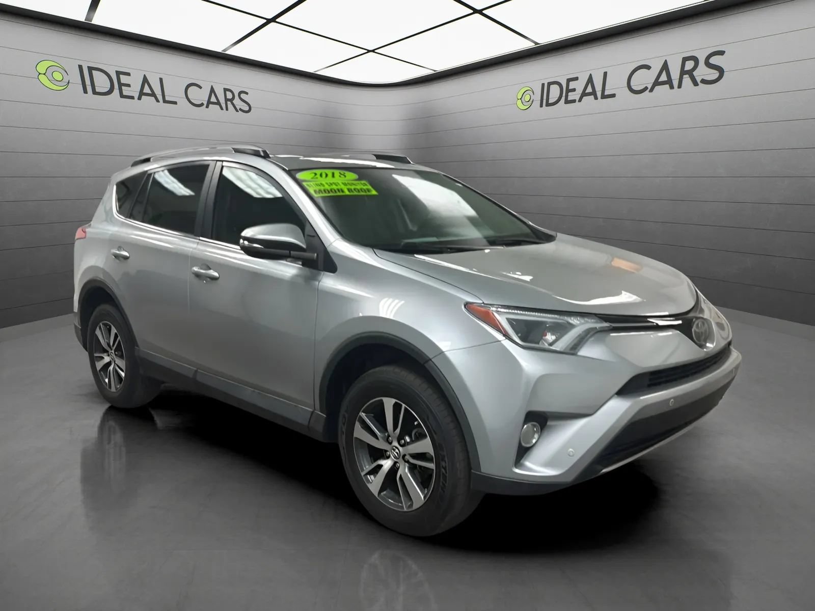 Used 2018 Toyota RAV4 XLE FWD image 3
