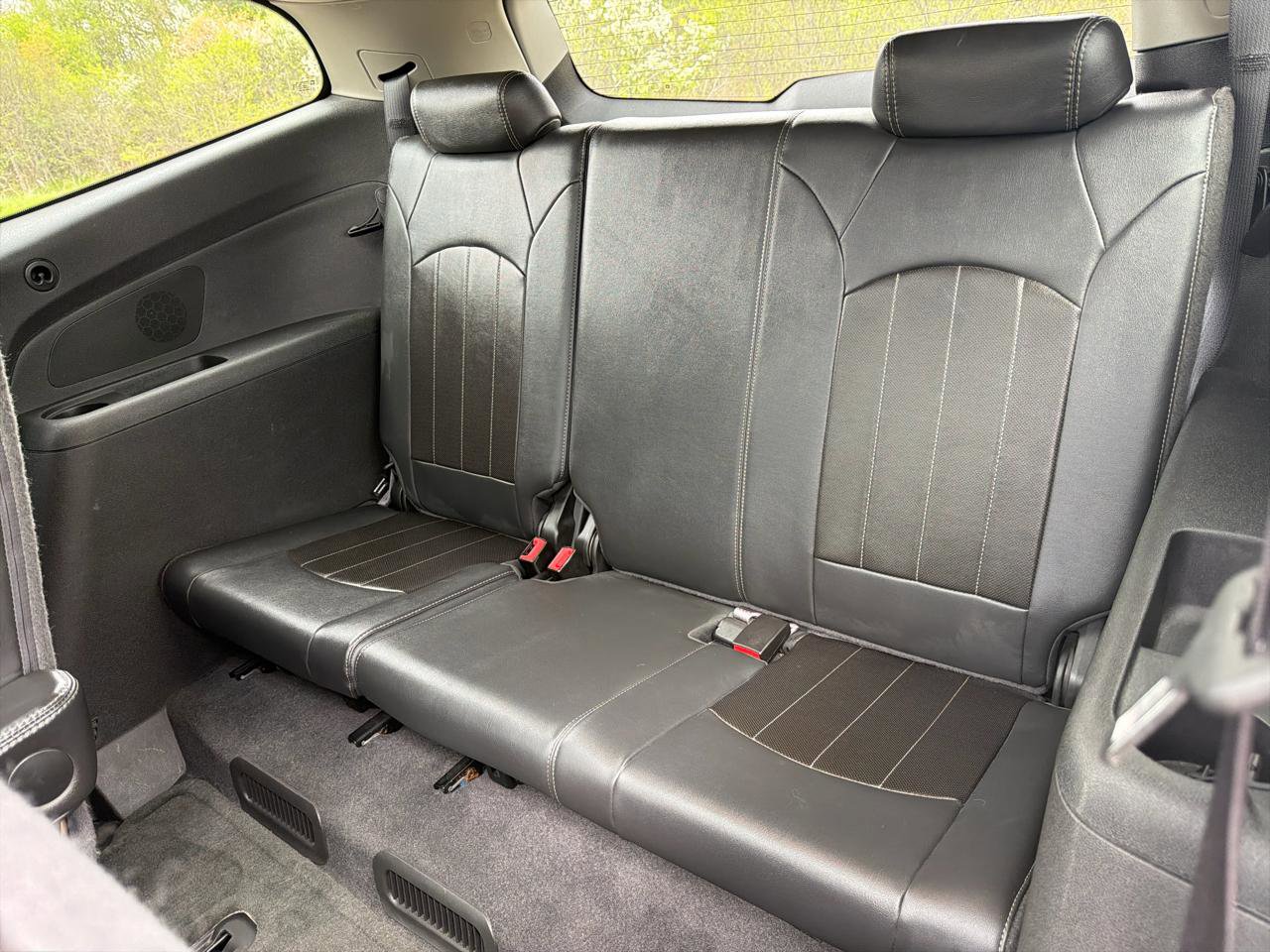Used 2013 Chevrolet Traverse LTZ AWD/4WD image 34