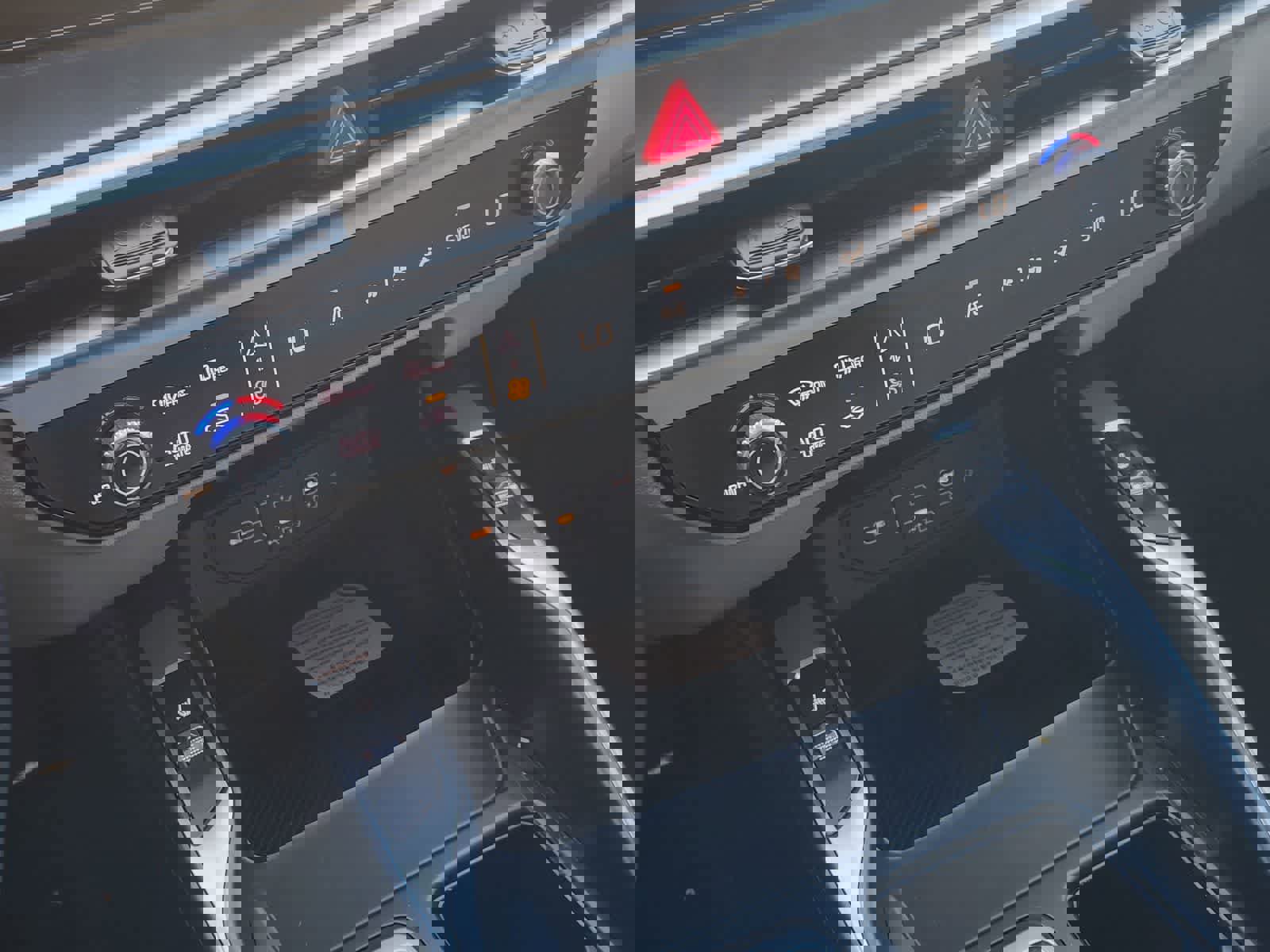 New 2026 Kia Sorento S FWD image 17