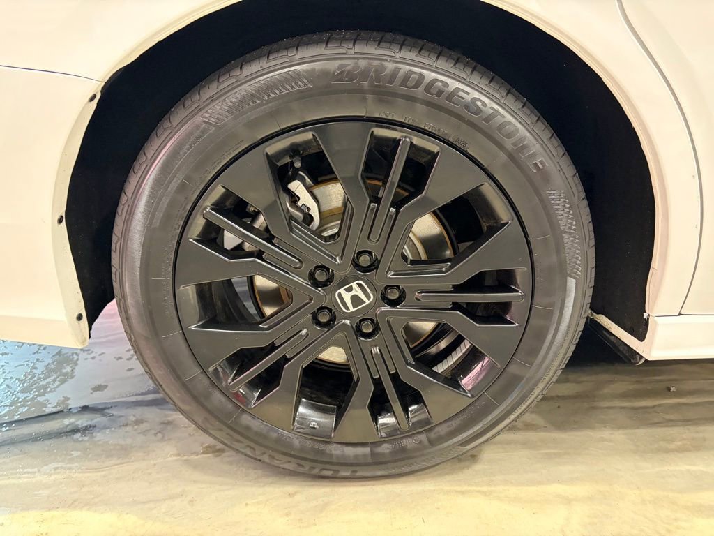 Used 2025 Honda Odyssey Sport-L image 29