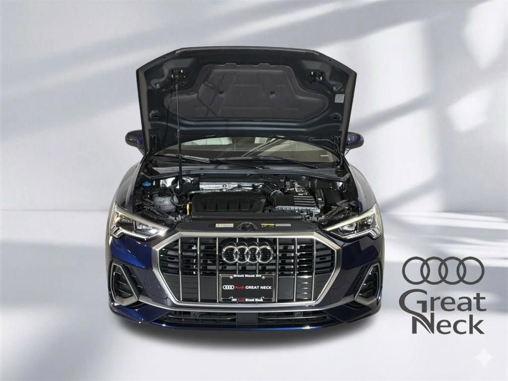 Used 2023 Audi Q3 2.0T Premium Plus w/ Premium Plus Package AWD/4WD image 17