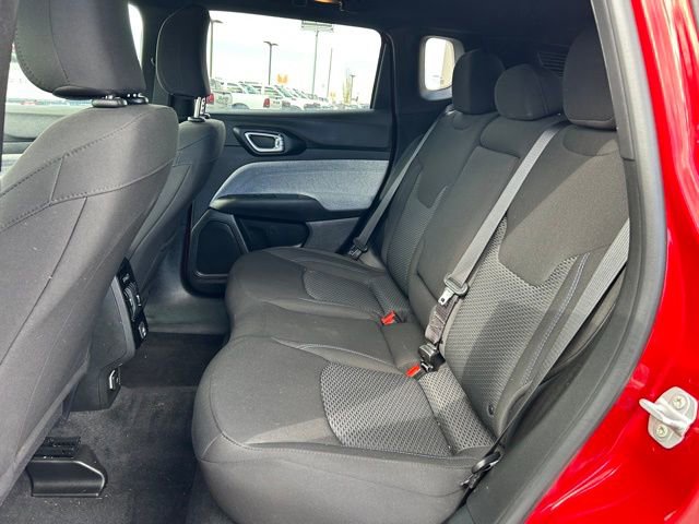 Used 2025 Jeep Compass Sport image 15