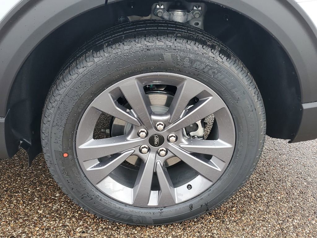 New 2026 Ford Explorer Active w/ Active Comfort Package image 5