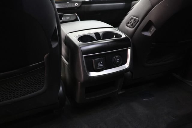 Used 2025 Kia Carnival SX Prestige FWD image 33
