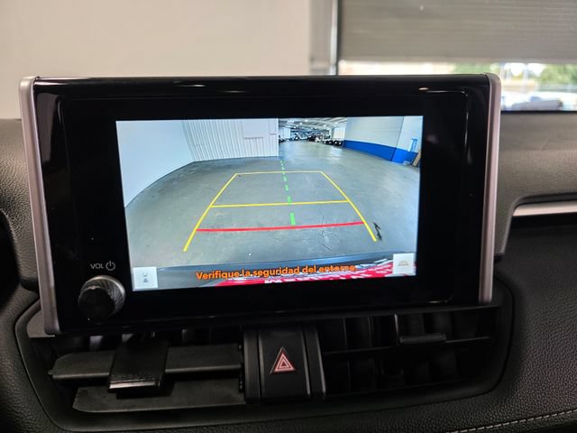 Used 2025 Toyota RAV4 XLE AWD/4WD image 29
