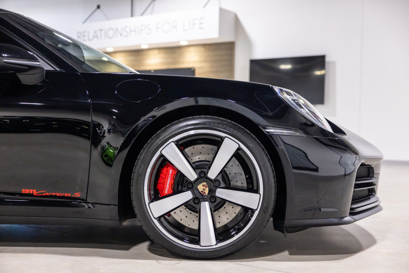 Used 2025 Porsche 911 Carrera S RWD image 22