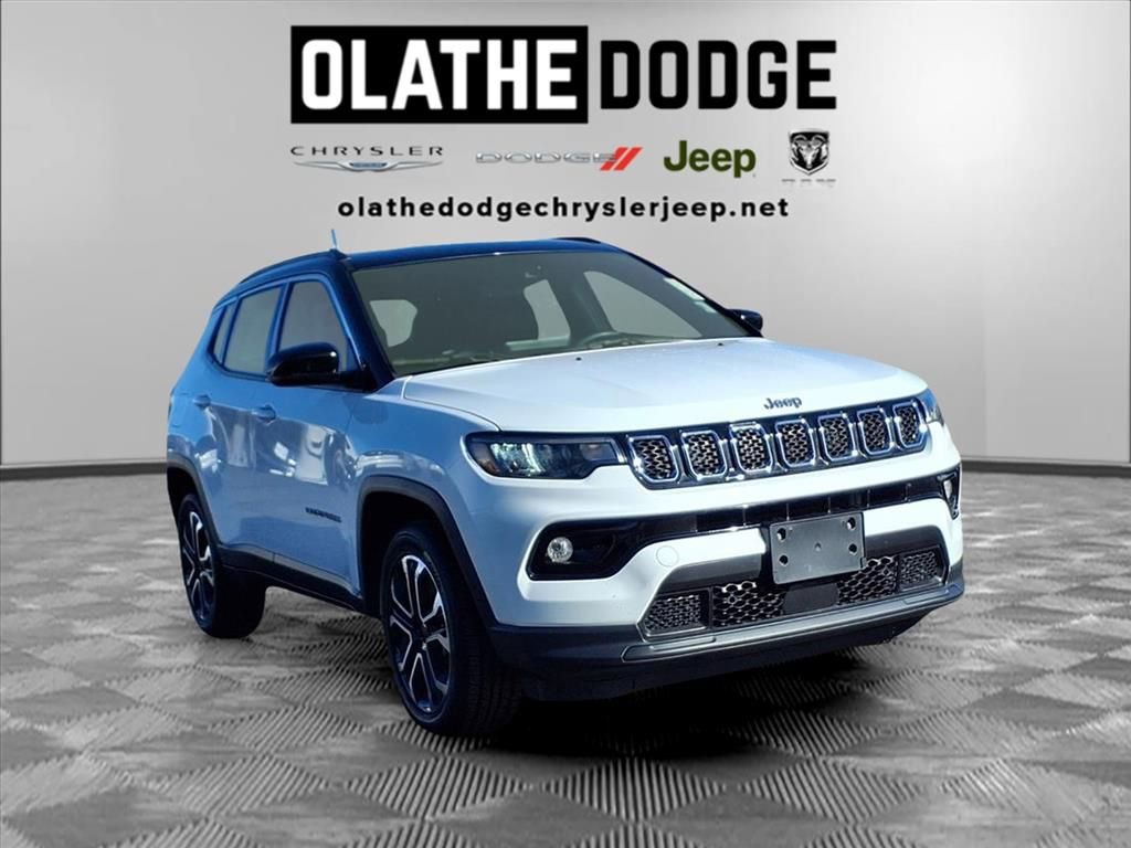 Used 2023 Jeep Compass Limited image 27