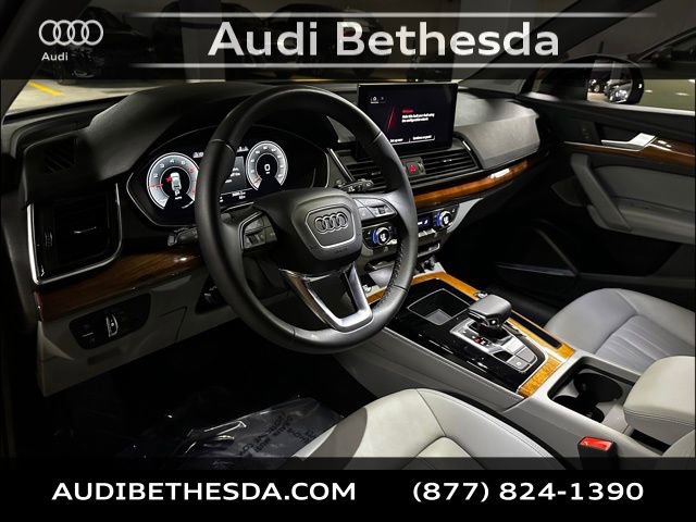 Used 2023 Audi Q5 2.0T Premium Plus w/ Premium Plus Package AWD/4WD image 13