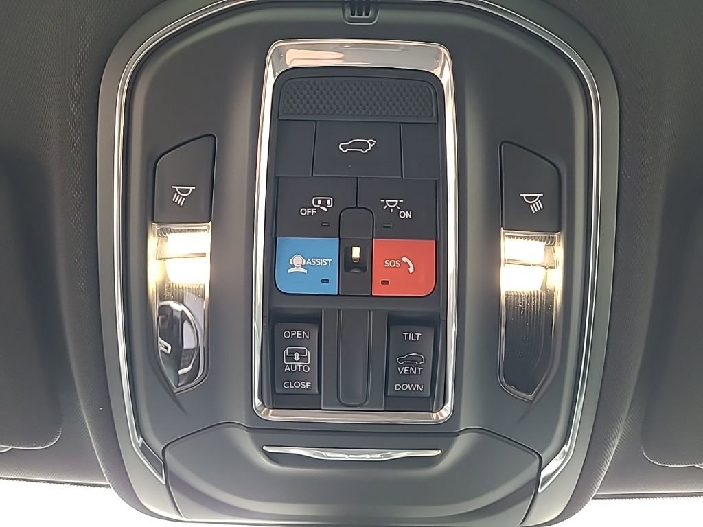 New 2025 Jeep Grand Cherokee Altitude AWD/4WD image 41