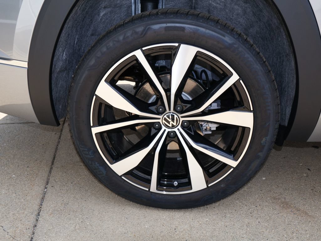 New 2026 Volkswagen Atlas SEL Premium R-Line AWD/4WD image 9
