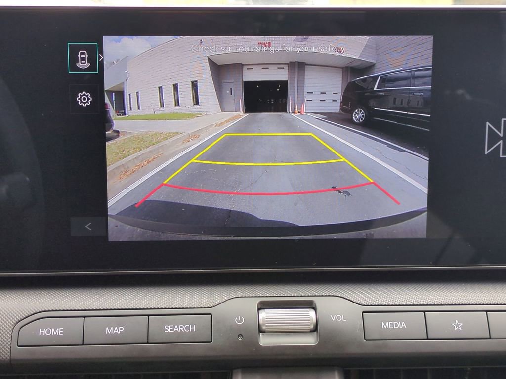 Used 2025 Kia K4 LXS image 17