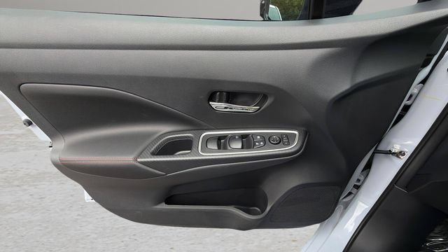 Used 2025 Nissan Versa SR w/ Trunk Package FWD image 17