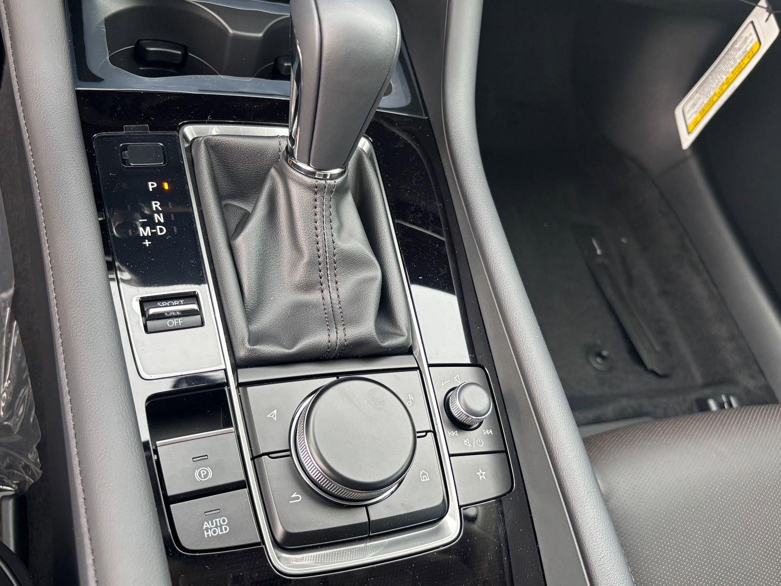 New 2026 MAZDA MAZDA3 2.5 Turbo Sedan w/Premium Plus image 23