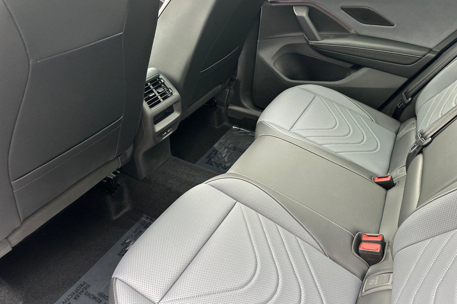 New 2026 Volkswagen Tiguan SE image 11