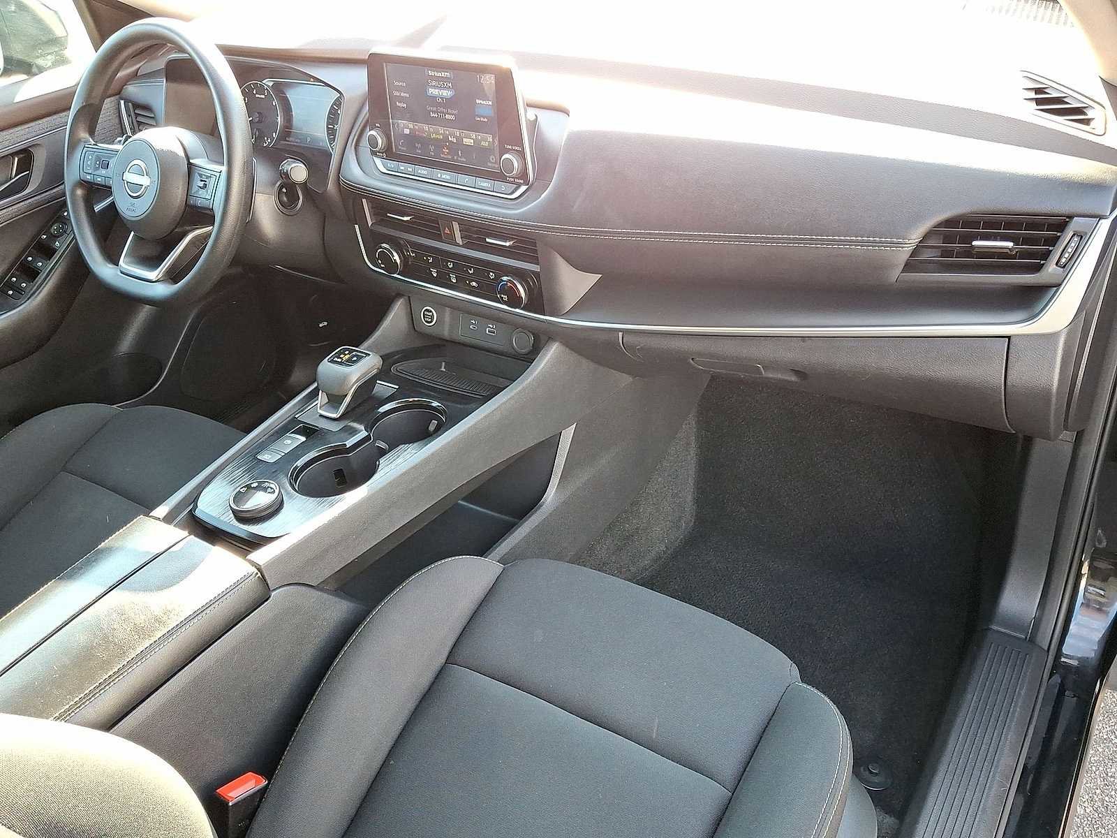 Used 2023 Nissan Rogue S image 33