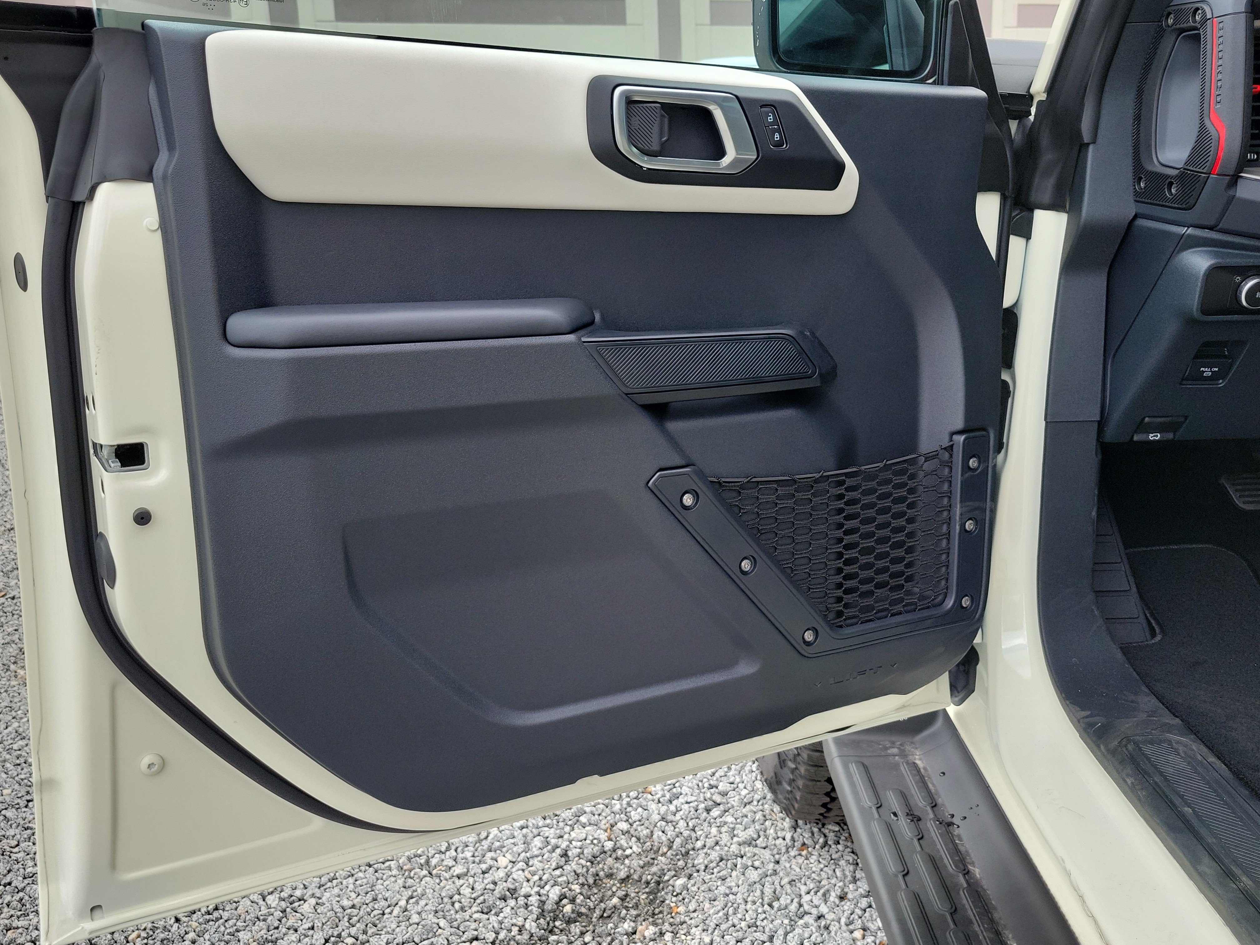 New 2026 Ford Bronco Outer Banks w/ Sasquatch Package AWD/4WD image 16