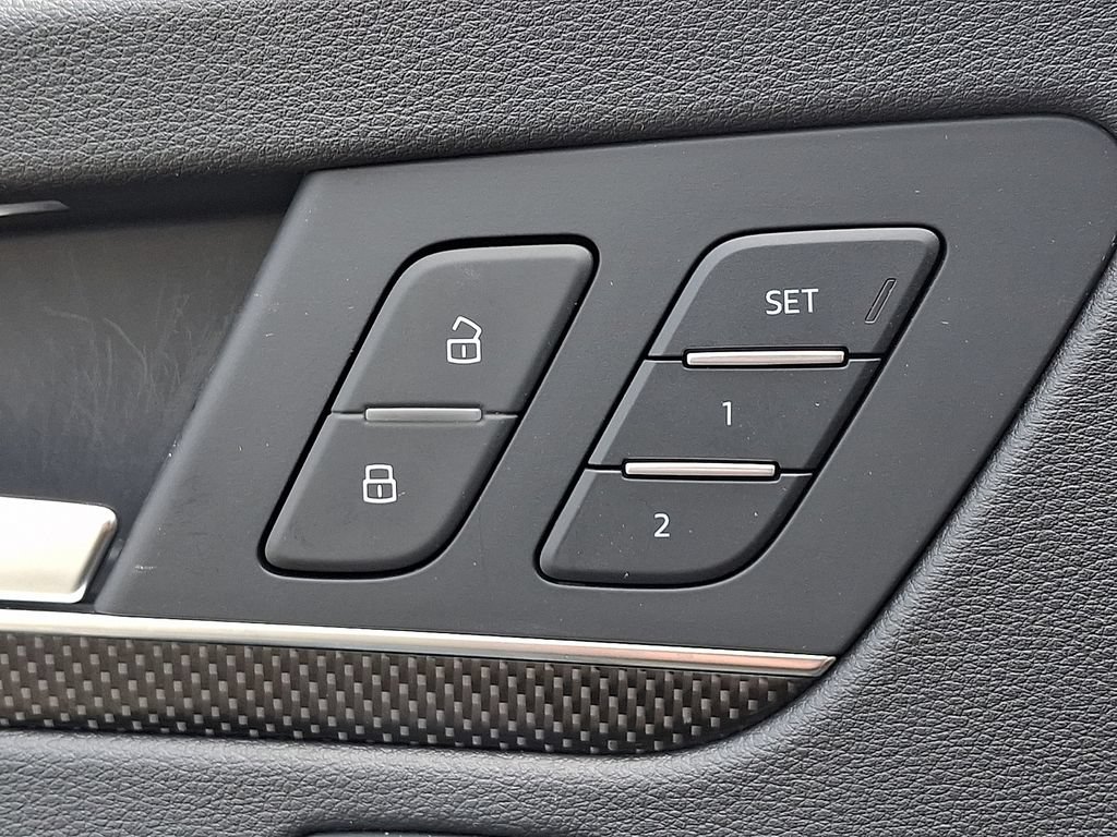 Used 2019 Audi SQ5 Premium Plus AWD/4WD image 25