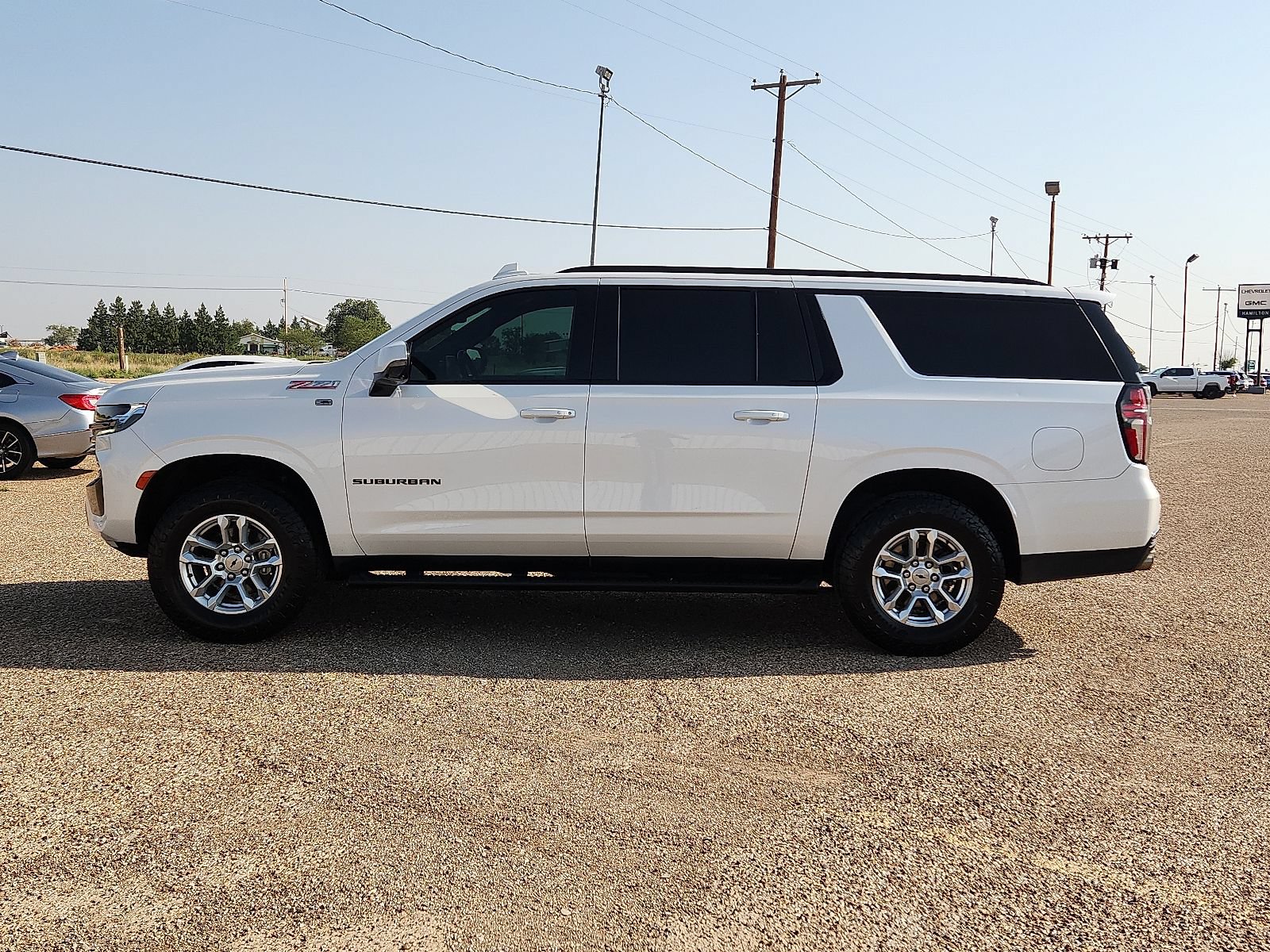 Used 2022 Chevrolet Suburban Z71 w/ Z71 Off-Road Package AWD/4WD image 2