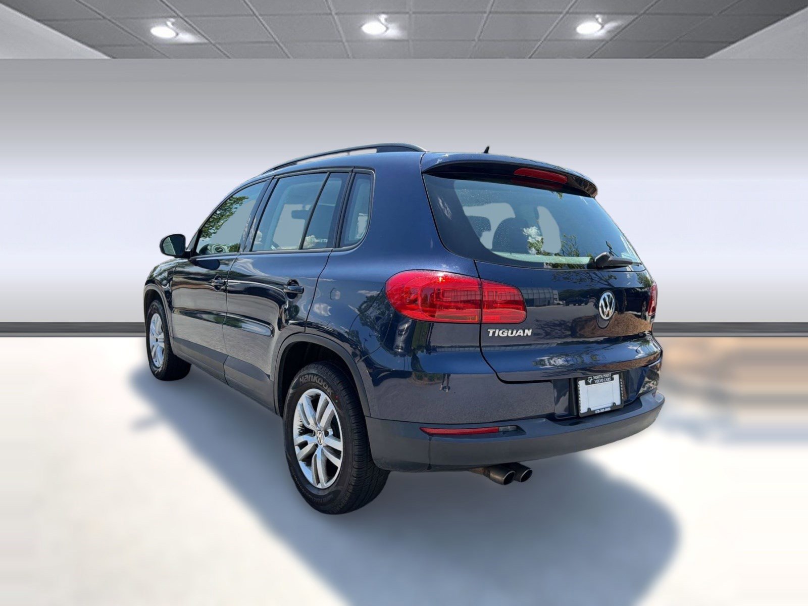 Used 2016 Volkswagen Tiguan S FWD image 3